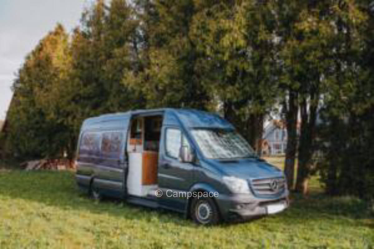 Autarke Reisemobile und Wohnwagen bei Landsberg am Lech