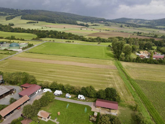 Wohnwagen & Wohnmobilstellplatz in Fladungen