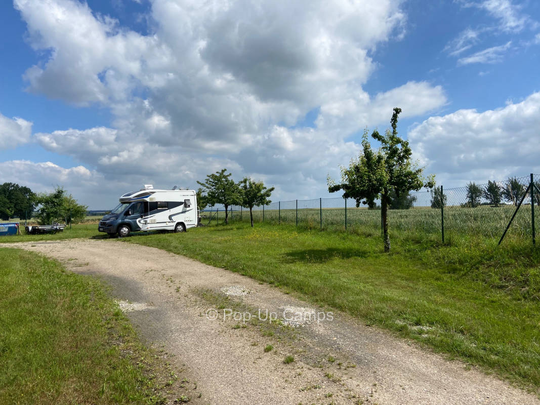 Ruhig gelegener Stellplatz in Ostthüringen