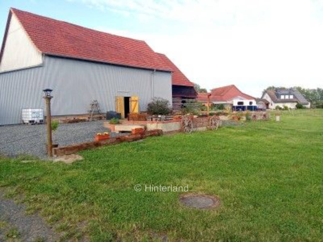 Rhönpanorama auf einem alten Dreiseithof