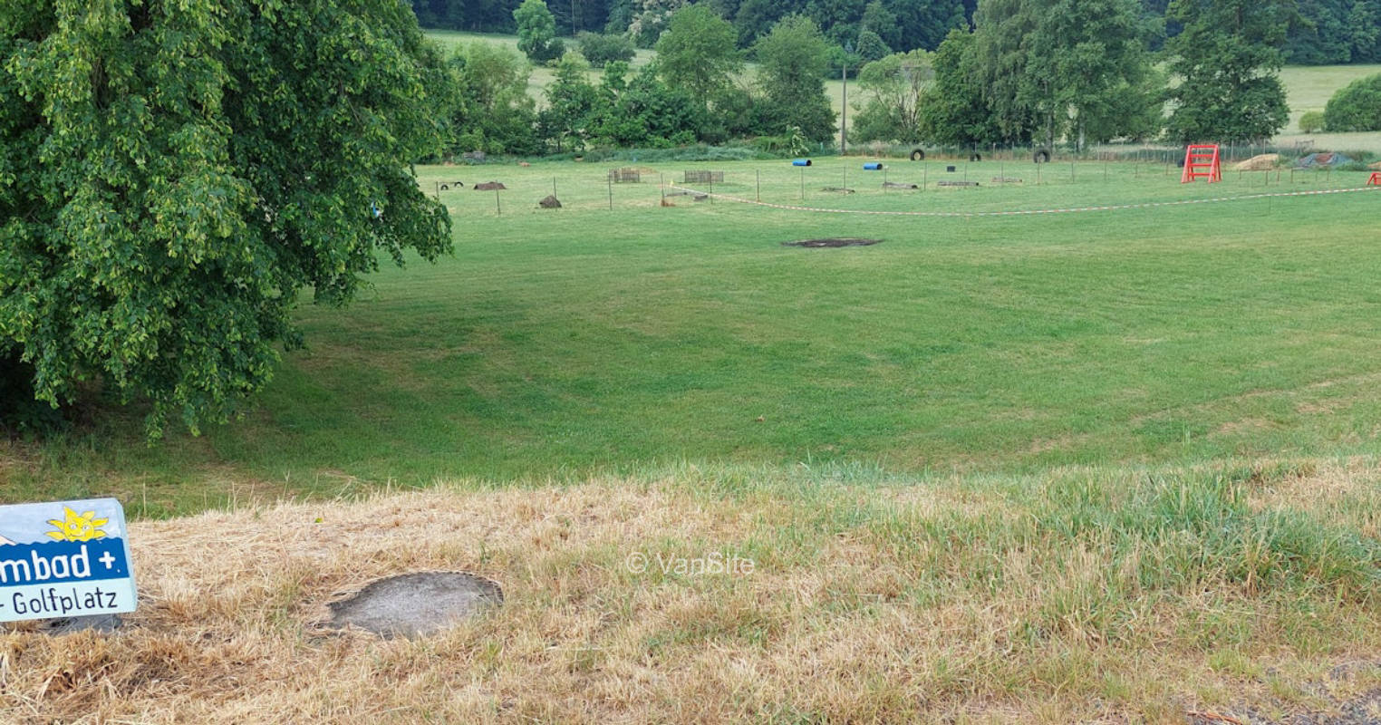 Stellplatz am Schwimmbad