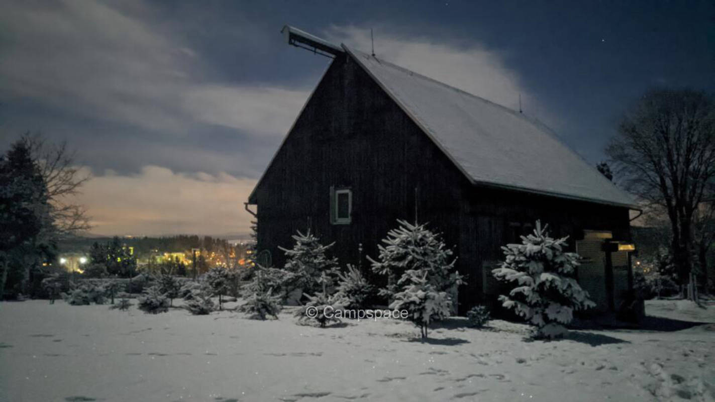 Gebirgsblick nahe dem Freizeitbad Greifensteine