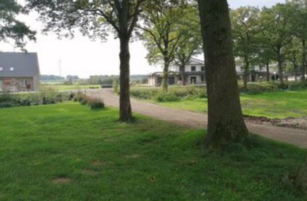 Camping auf Resthof-Wiese mit Ausblick in die Natur