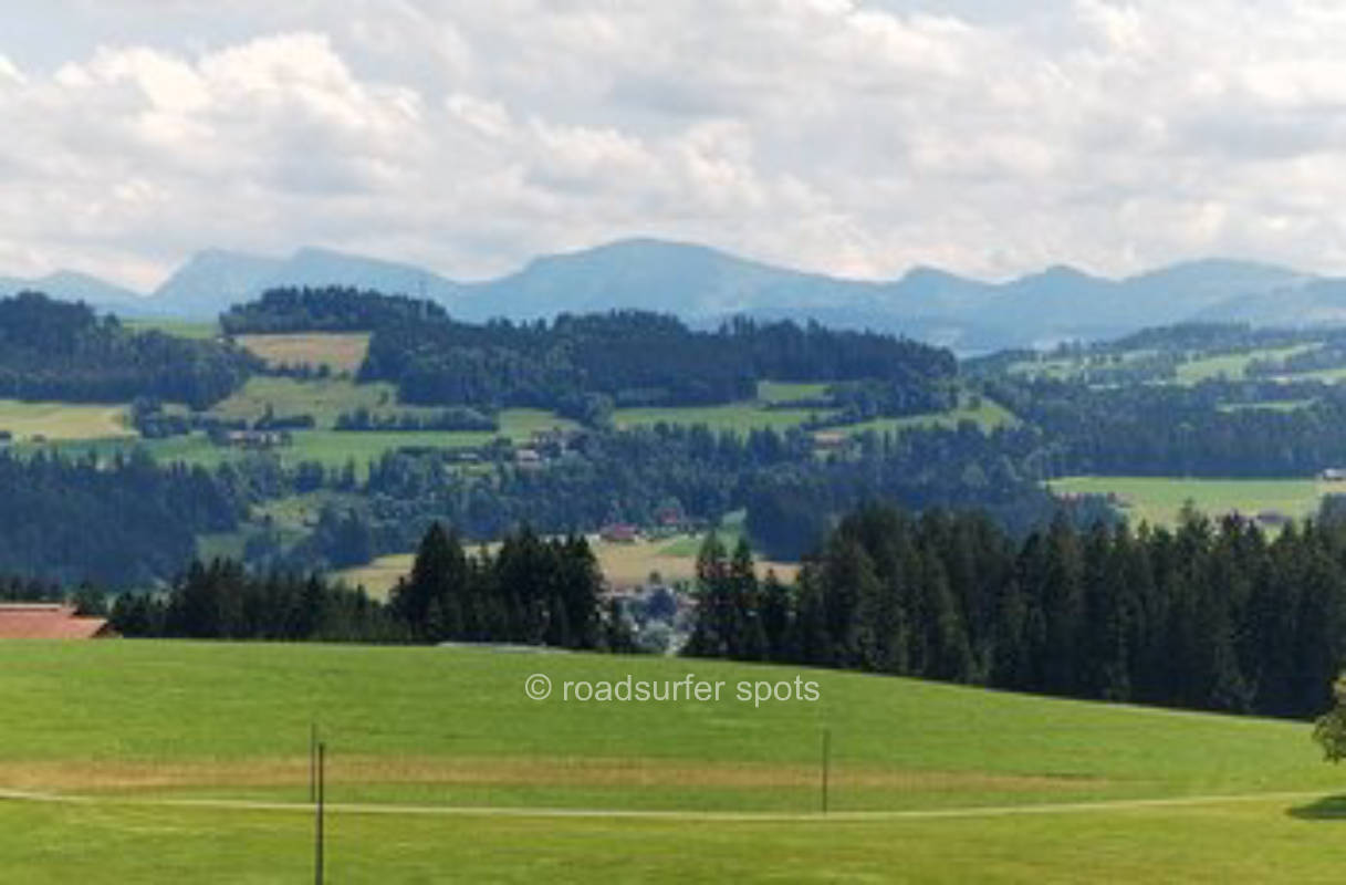 Bauernhofcamping im Grünen mit Bergsicht