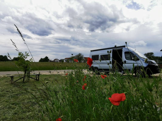 Wohnwagen & Wohnmobilstellplatz in Buchheim