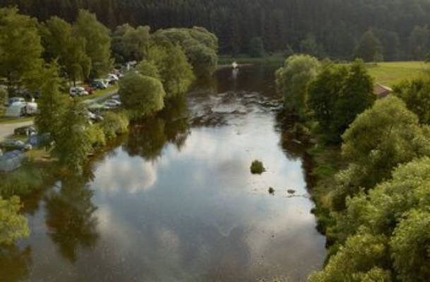 Camping am Fluss