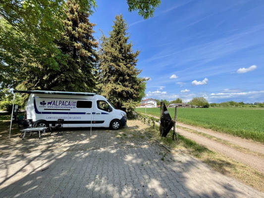 Wohnwagen & Wohnmobilstellplatz in Selzen
