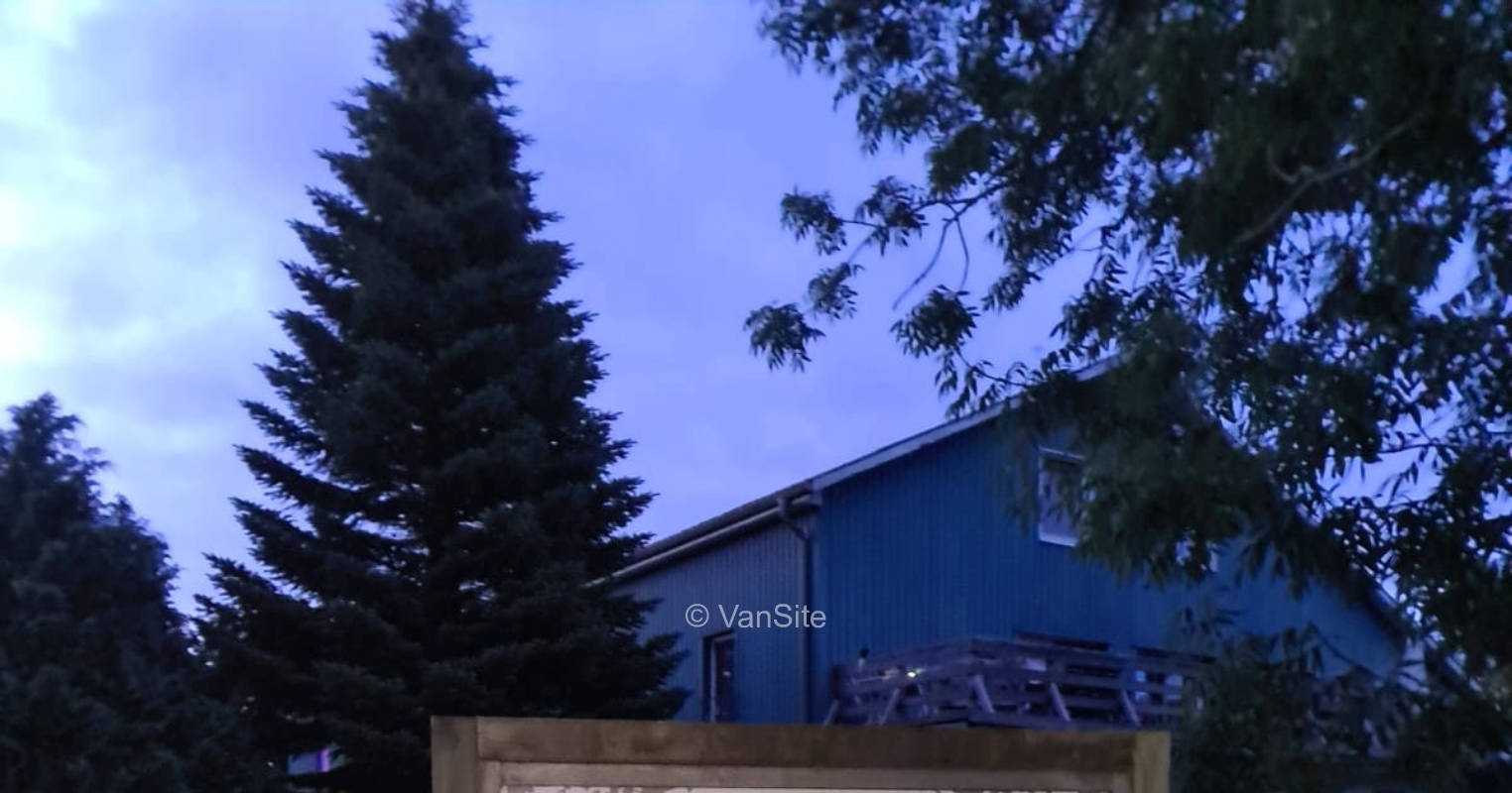 Riding stable at the oak