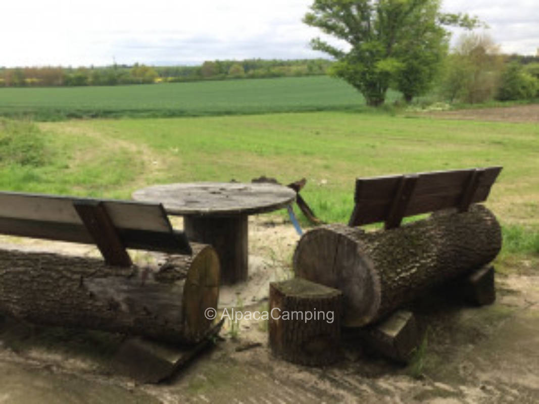Wiesenstellplatz mit Blick in die Natur und der untergehenden Sonne #3