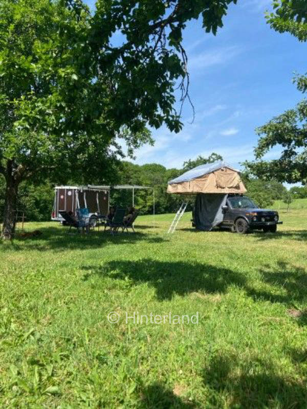 Streuobstwiesen bei Brennerei und Gewölbekeller