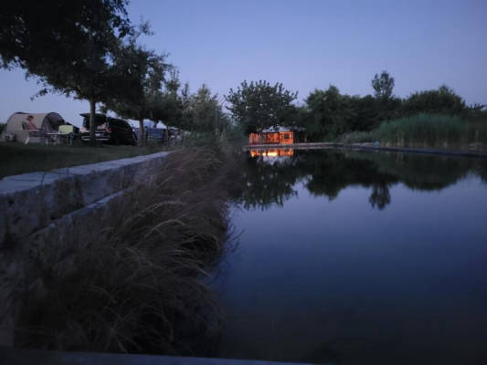 Platz unter den Obstbäumen mit viel Schatten oder Sonne je nach dem. (Campspace 27938)