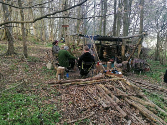 Wild camping in the forest for bushcrafters and forest campers ... (Campspace 28315)
