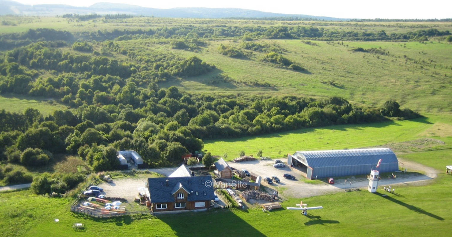 Pitch flight school Dolmar