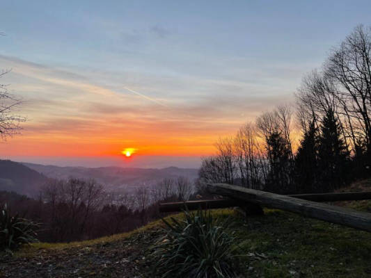 Toller Stellplatz in der Natur mit Ausblick