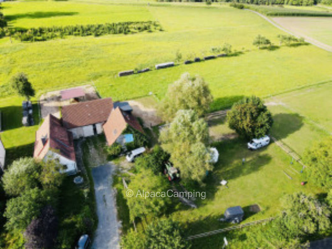 Katiesfarmhouse - green oasis with fireplace and horses #2