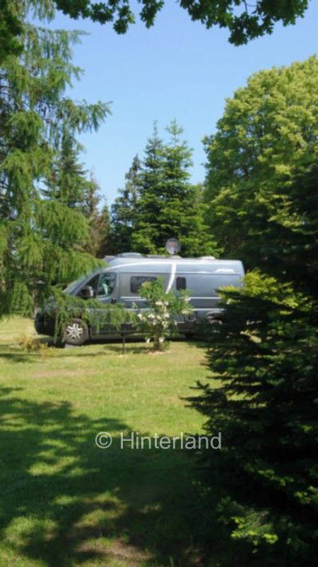 Nähe Halbendorfer See zwischen Tannen erholen!