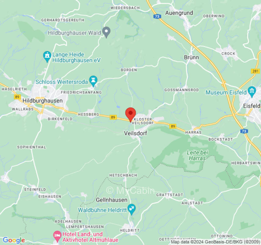 Leerstehendes Gehöft am Dorfrand.