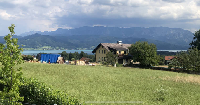 Attersee und  Bergblick , vor den Toren der Stadt Salzburg