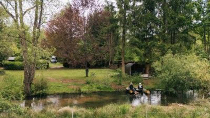 Camp am Bach mit Hottub und Sauna