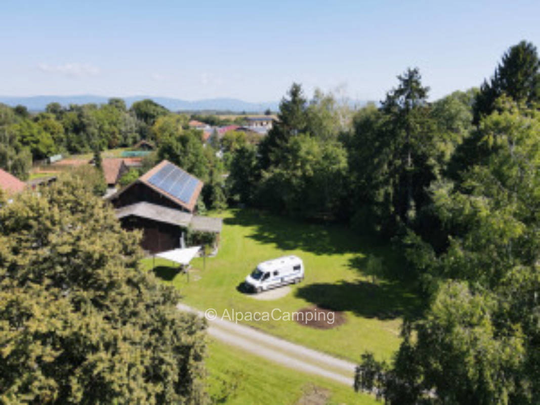 Geteilter Stellplatz auf schöner Wiese in Straßkirchen #2