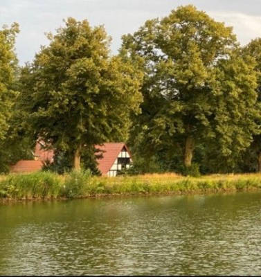 Campsite in the orchard by the Mittelandkanal