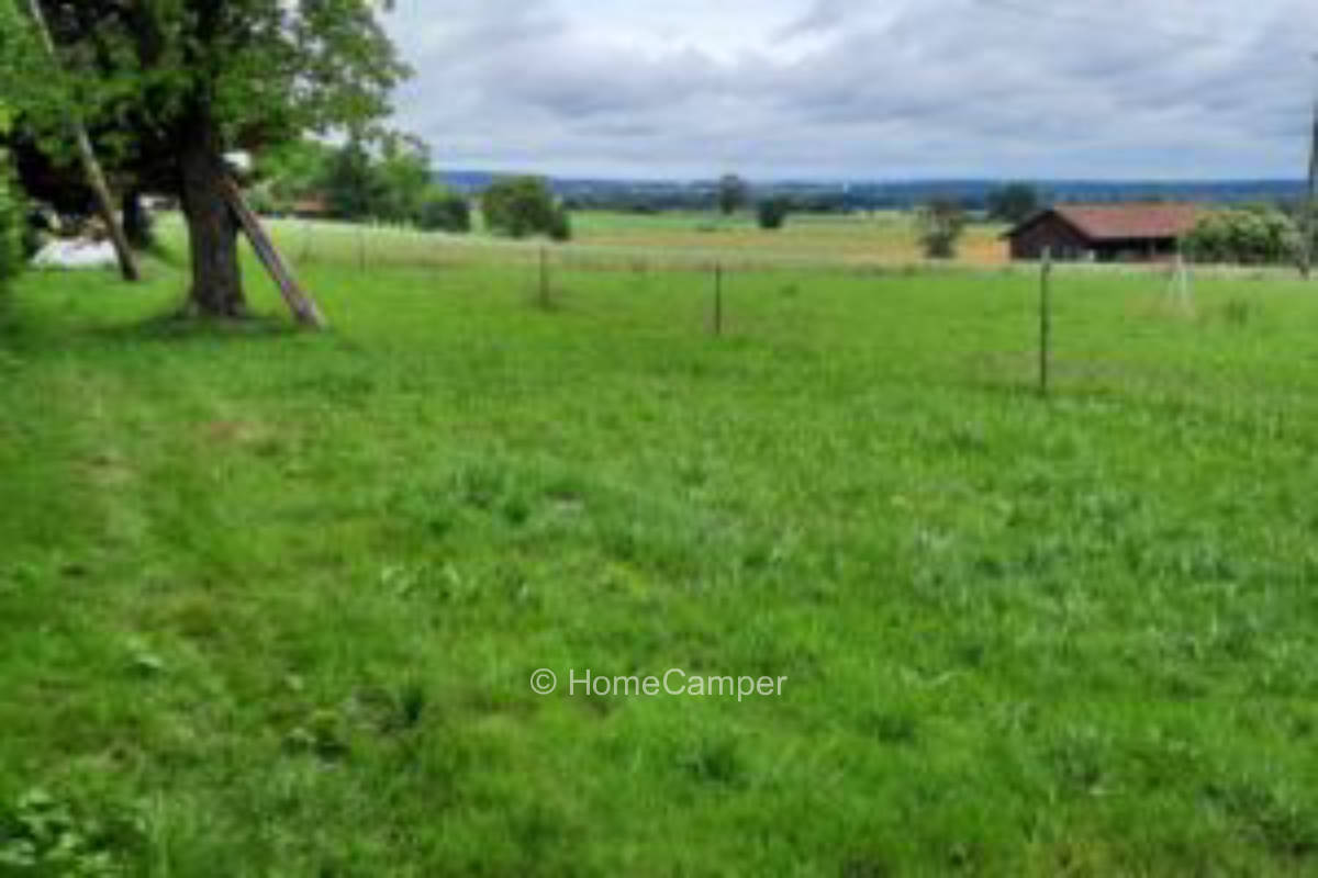 Privater Platz in Frauenneuharting