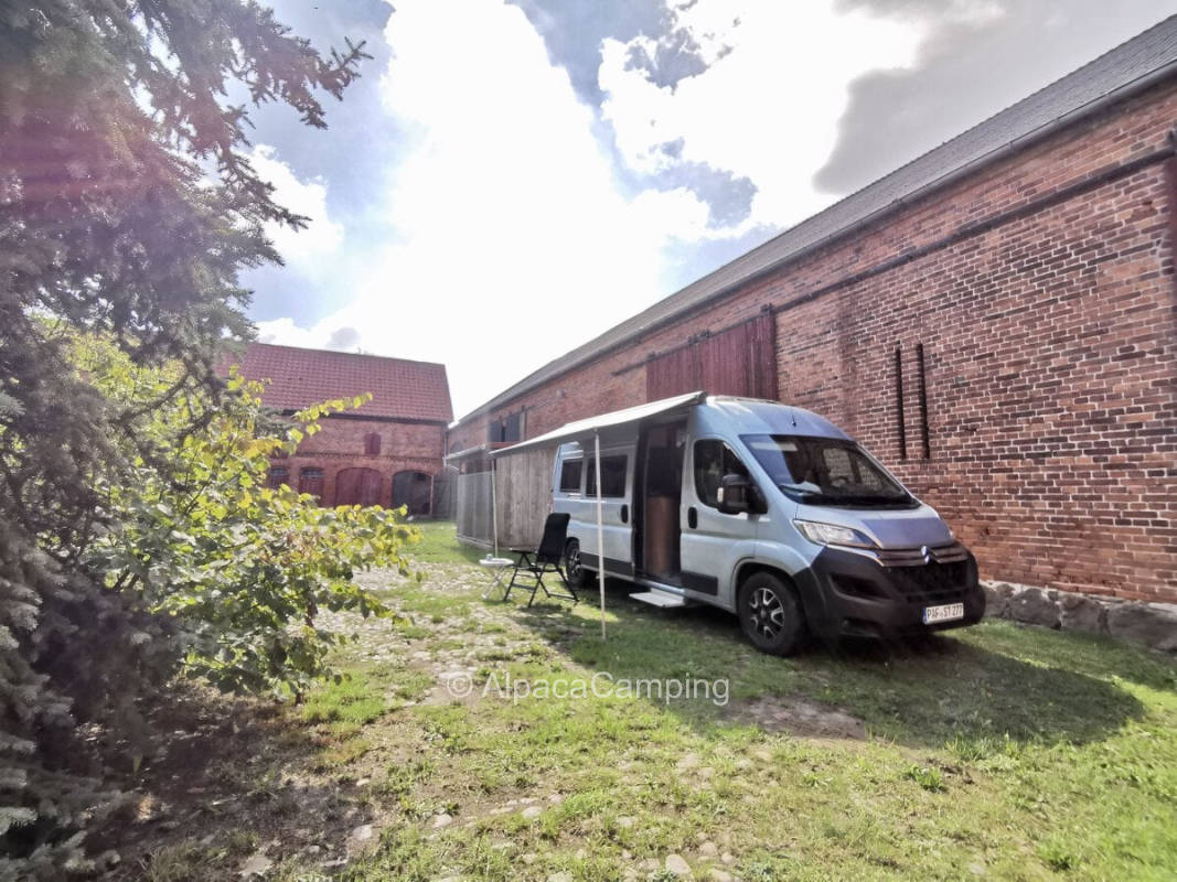 Wohnwagen & Wohnmobilstellplatz in Kalbe