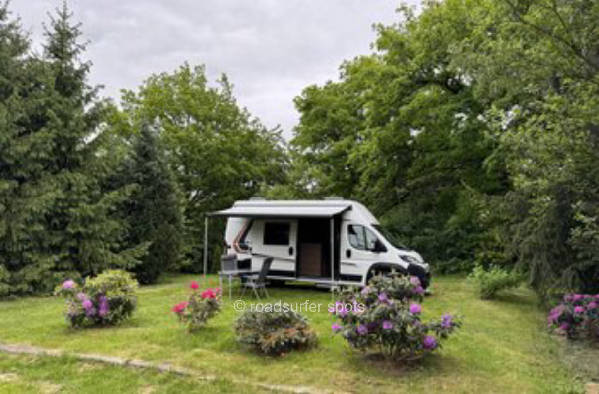 Camping Stellplätze im Grünen 