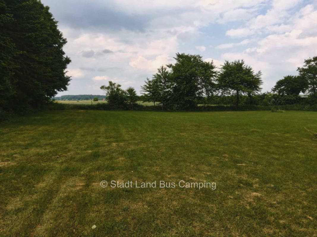 Wiese mit Blick in die schleswigholsteinische Schweiz 3, privater Stellplatz