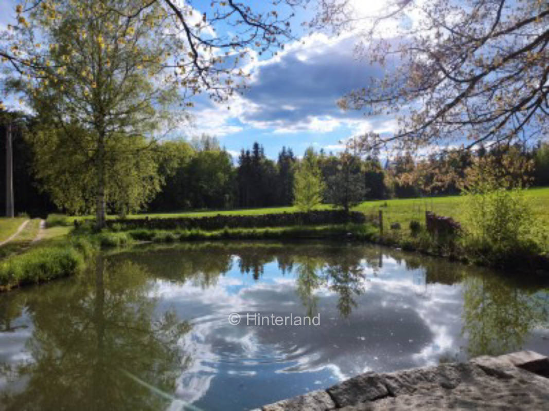 Berta Beach: Quiet place by the pond