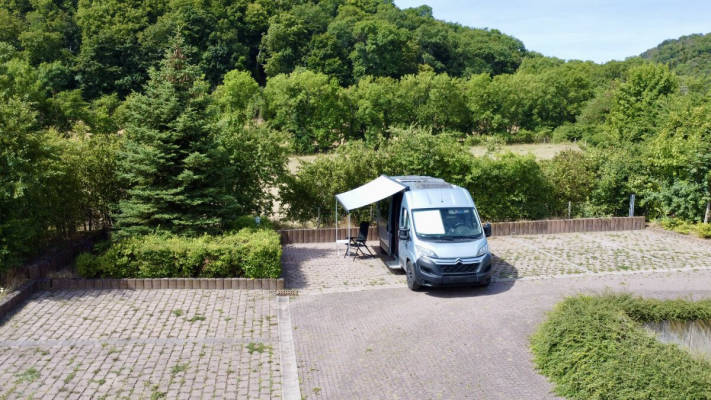 Wohnwagen & Wohnmobilstellplatz in Drei Gleichen