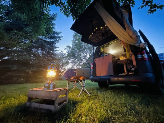Wohnwagen & Wohnmobilstellplatz in Oberschwarzach